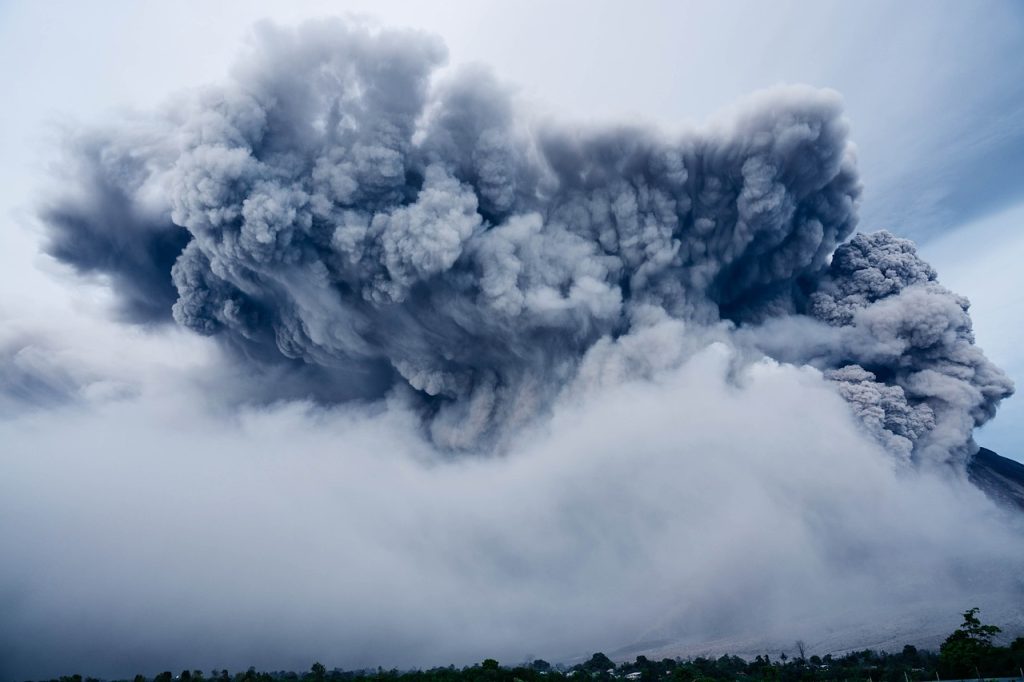Smoke from Canadian Wildfires Engulfs Washington, DC, Triggering Work-from-Home Orders. 1 volcanic eruption, ash cloud, dramatic-1867439.jpg